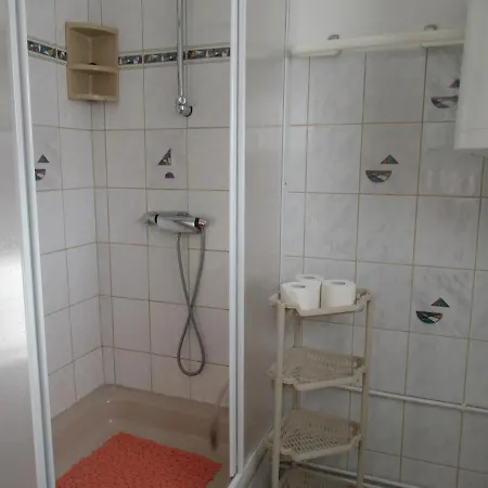 Apartman 6 Fo Reszere Badacsonytomajon Apartamento *