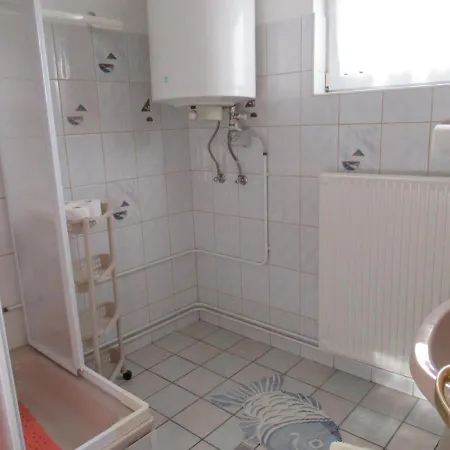 Apartman 6 Fo Reszere Badacsonytomajon Apartamento